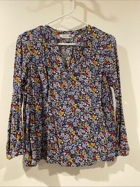 Old Navy Navy Floral V-Neck Blouse with Multi-Color Flowers